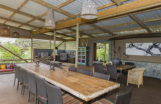 Zululand Lodge dining room