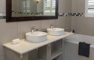 Mountain Suite - Bathroom
