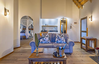 Mountain Suite - Lounge & Bedroom