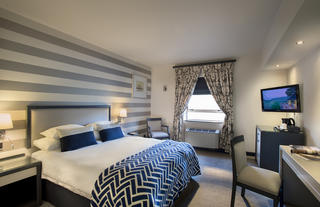 PortsWood Hotel Standard Queen Room 