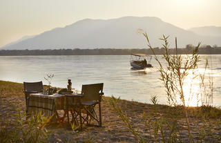 Zambezi Grande Riverside Dining