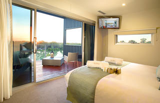 Luxury Bedroom River View