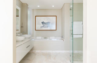 Partial Sea Facing Suite bathroom
