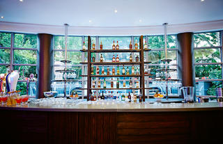 Bar area 