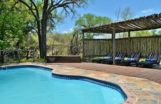 Rhino Post Safari Lodge - Pool