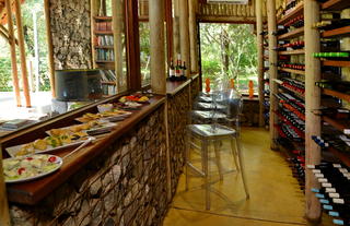 Rhino Post Safari Lodge - Dining