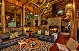 Rhino Post Safari Lodge - Lodge 