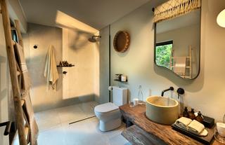 Phinda Forest Lodge Family Suite bathroom