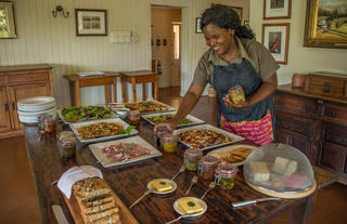 Thuli serving lunch