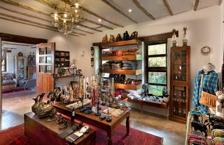  Klein's Camp Safari Shop