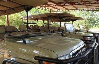Robins Camp Game Drive Vehicles 