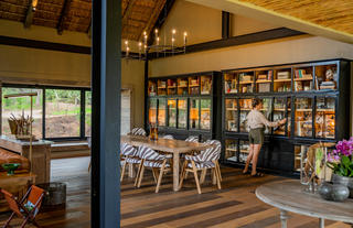 Main Lodge Library & Lounge 