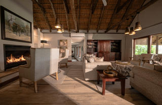 Savanna suite lounge
