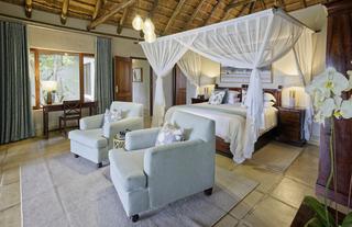 Savanna Executive suite bedroom