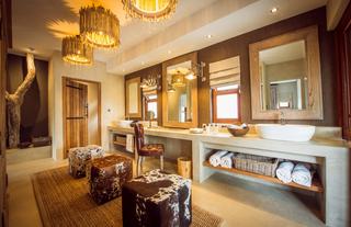 Luxury Villa Dressing Room