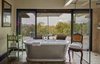 Malewane Lodge Luxury Suite Bathroom