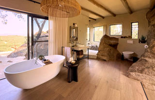 Suite Bathroom