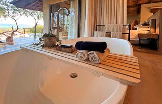 Suite Bathroom