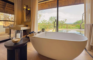 Suite Bathroom