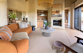 Suite Lounge