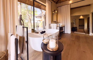 Suite Bathroom