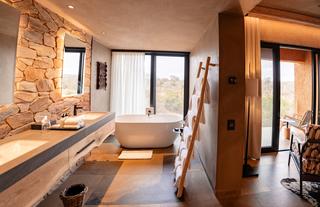 Kapama River Lodge Leadwood suite