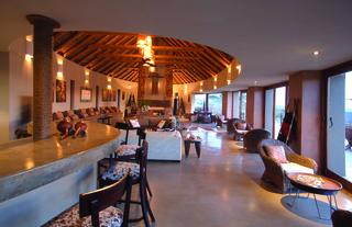 Lehele Lodge - Bar and Lounge Area