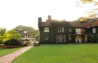 Giraffe Manor