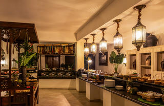 Breezes Dining