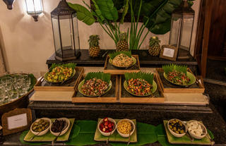 Breezes Dining