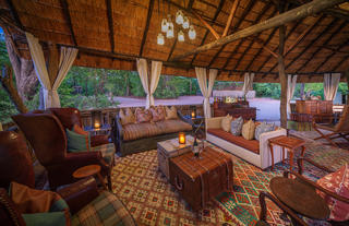Zungulila lounge