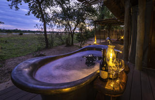 Zungulila bathroom