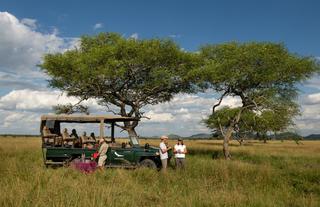 Tanzania-Grumeti-Serengeti-River-Lodge-Experiences-safari-game-drive-morning-coffee