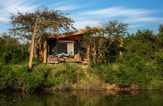 Tanzania-Grumeti-Serengeti-River-Lodge-Room-Family-Suite-bedroom-views