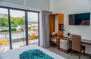 Premium Suite