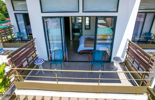 Premium Suite