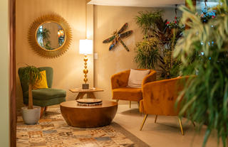 Lobby Lounge & Front Desk