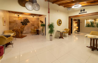 Lobby Lounge & Front Desk