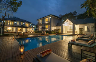 AtholPlace Hotel and pool at night