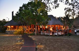 Forest Camp, Lodge exterior