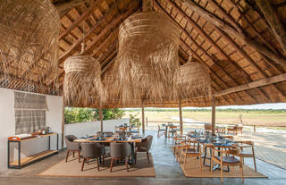 Kafunta River Lodge - Inside dining