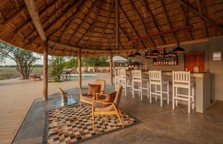 Kafunta River Lodge - Bar area