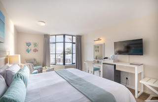 Classic room without balcony, street view