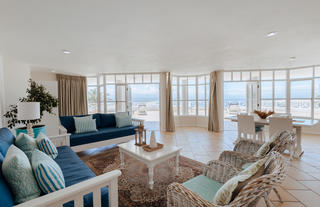 Family Suite Lounge with view