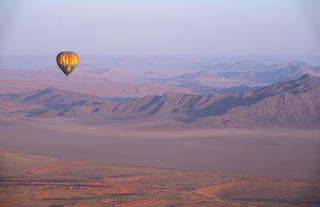 Kwessi Dunes - Hot air ballooning 