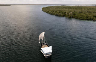 Dhow Cruise along Mida creek