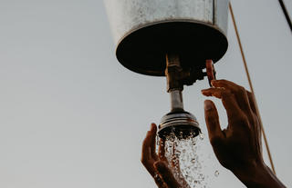 Etendeka Bucket Shower