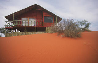 Bagatelle Kalahari Game Ranch - Dune Chalet Exterior 4