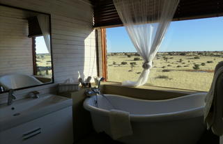 .Bagatelle Kalahari Game Ranch - Dune Chalet Bathroom with view