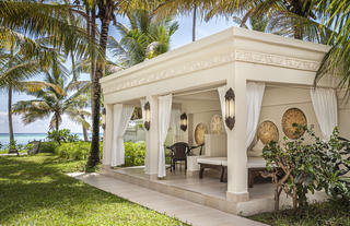 Royal Beach Villa outdoor lounging area